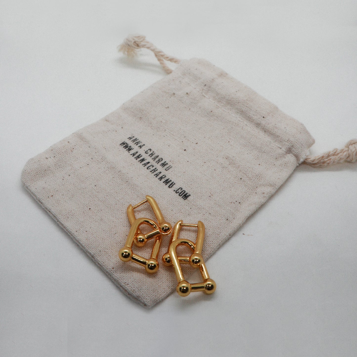 Shackles golden earrings