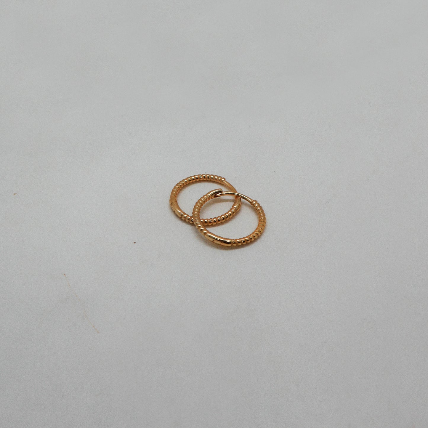 Hailey hoop earrings 15 mm gold