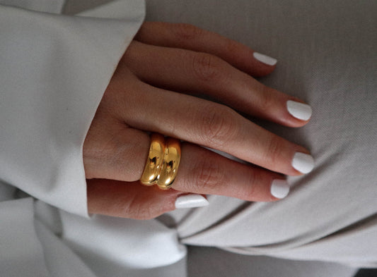 Lovely gold ring
