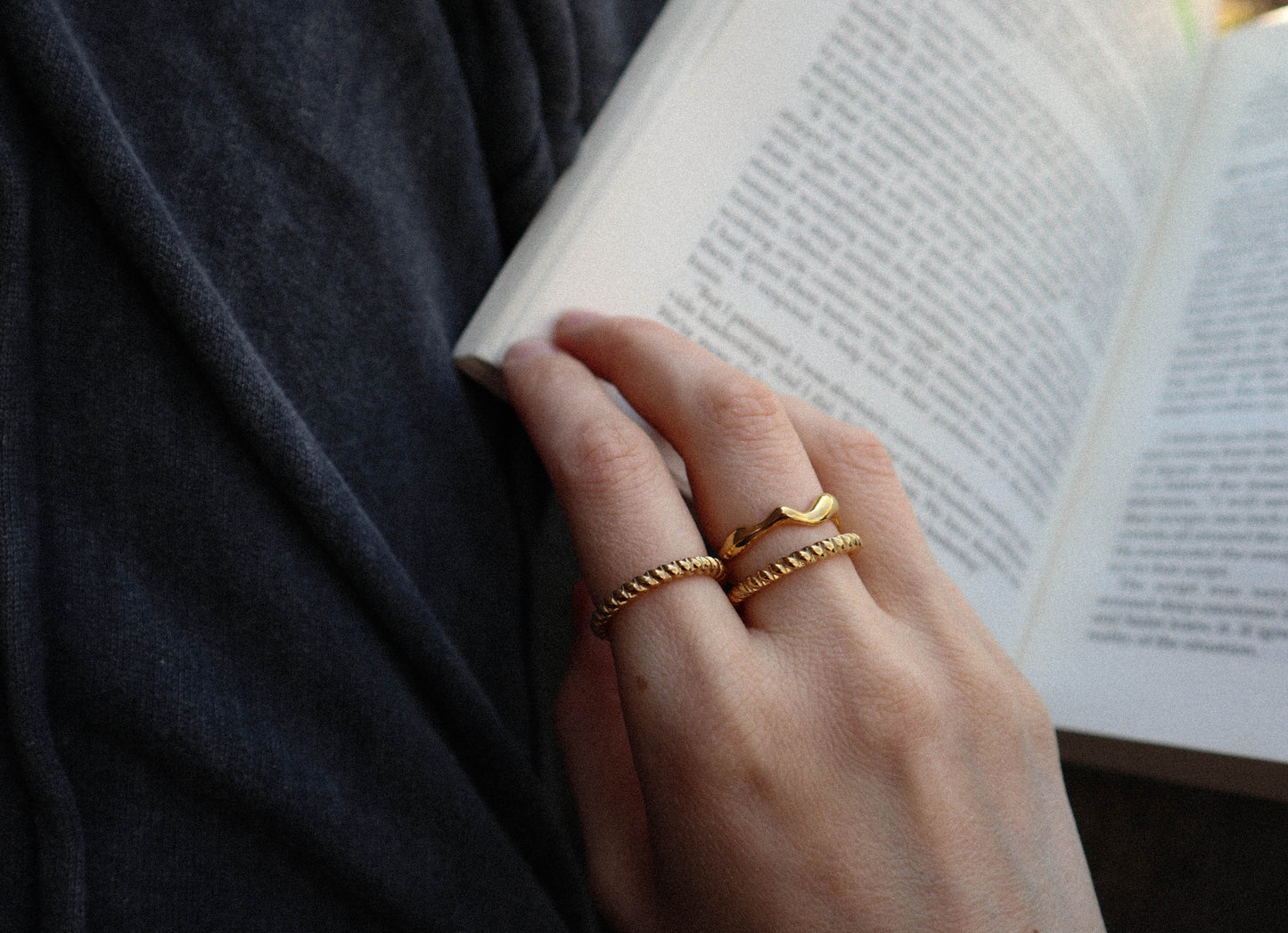 Vita ring gold