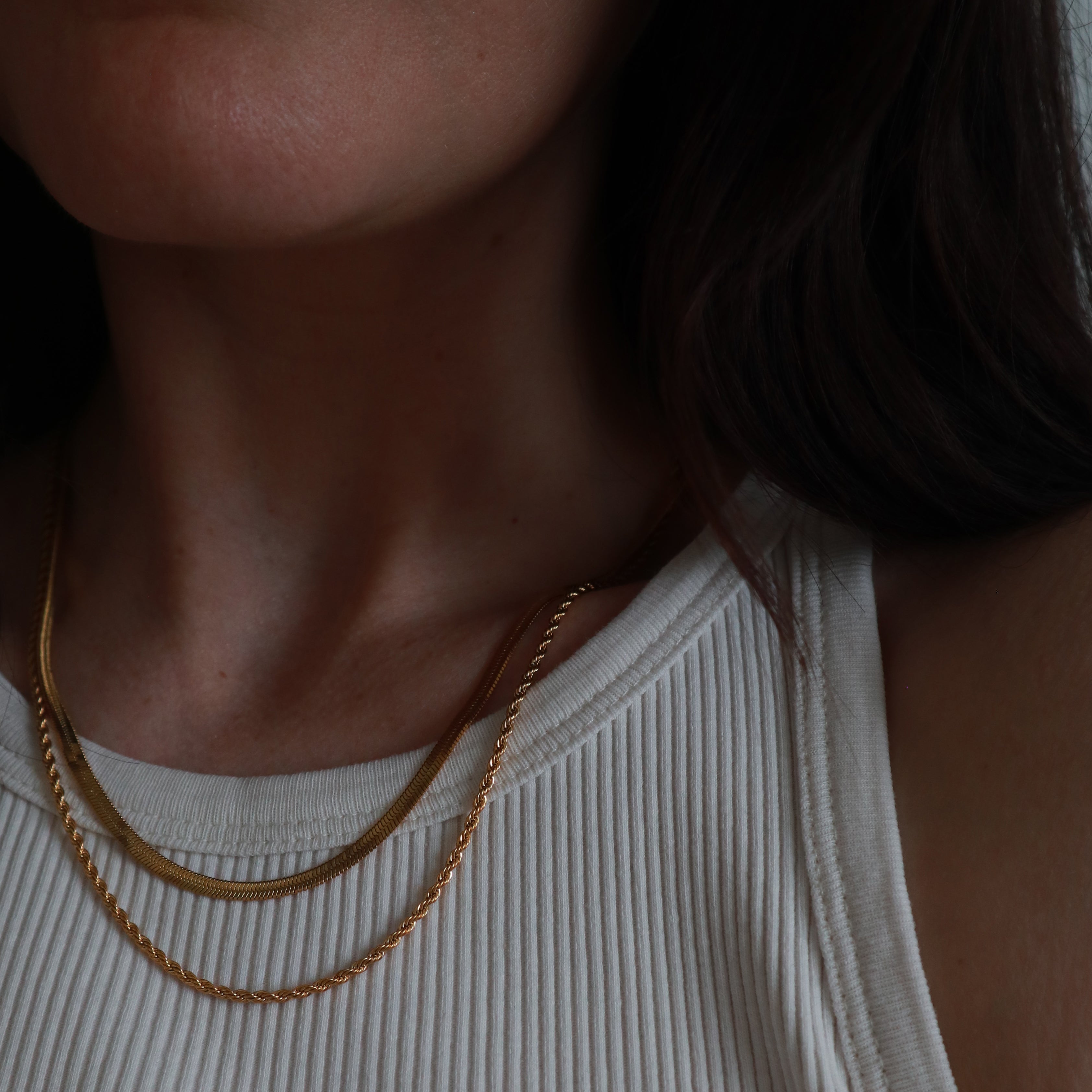 Swirl snake necklace