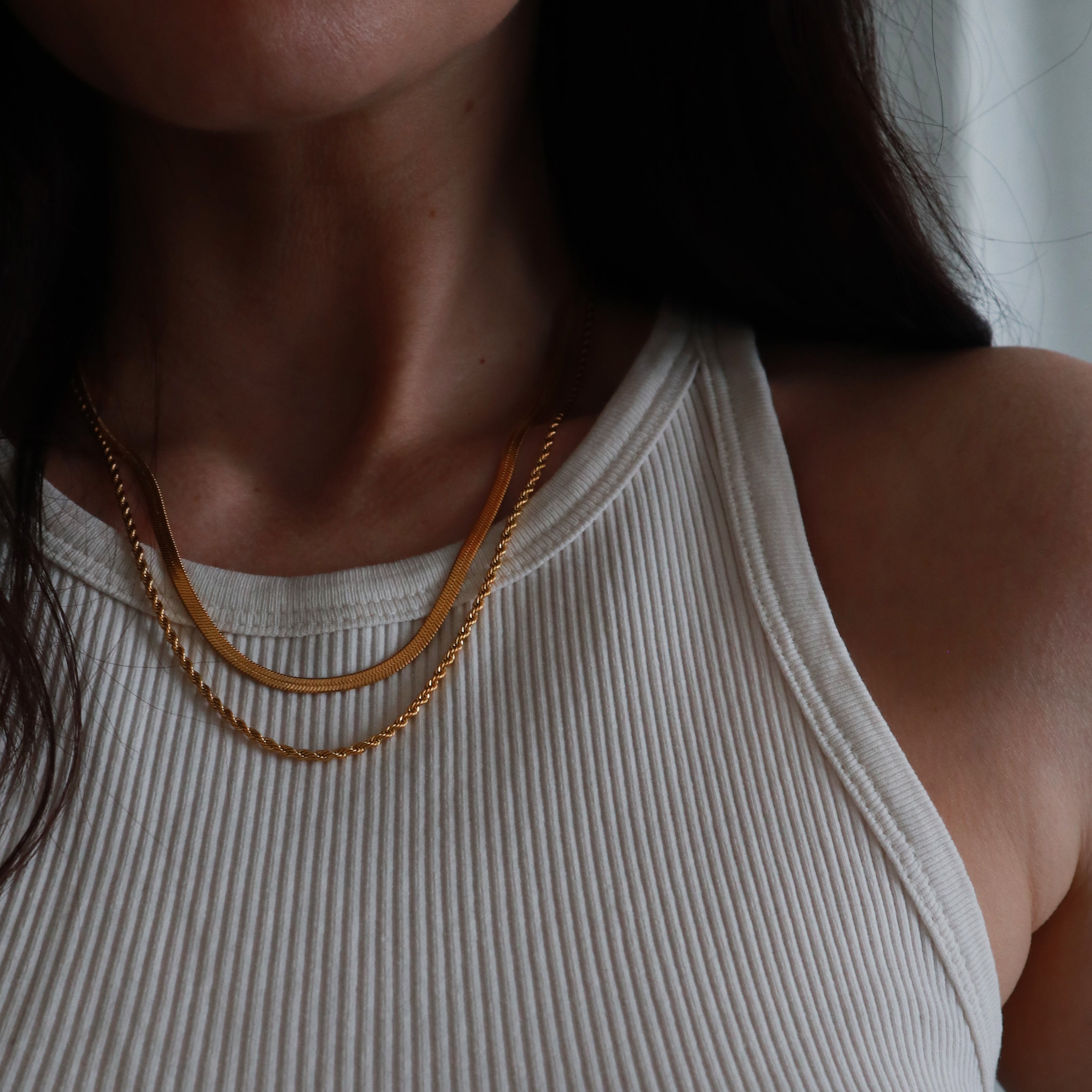 Swirl snake necklace