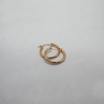 Kylie small hoop earrings