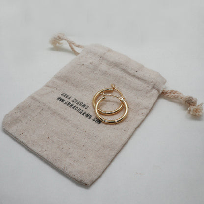 Kylie small hoop earrings