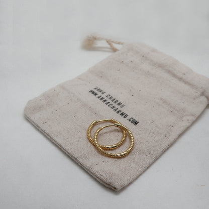 Hailey hoop earrings 18 mm gold