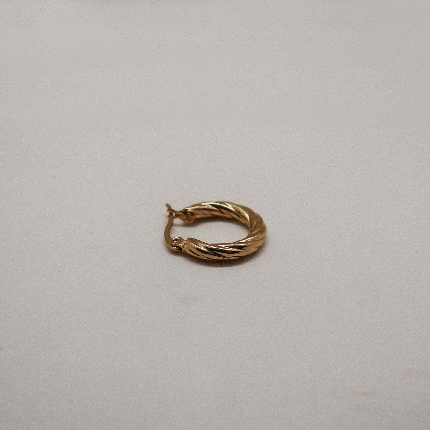 Noor twisted earrings 20mm