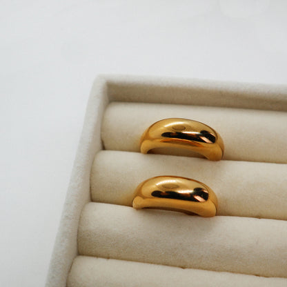 Plain bang gold ring